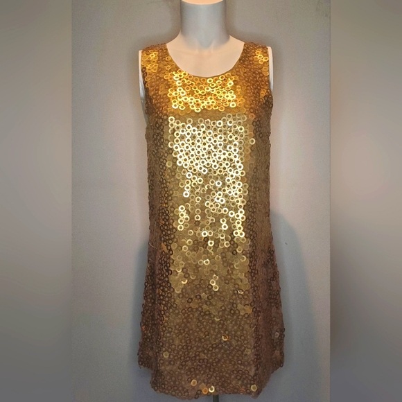 Alice + Olivia Dresses & Skirts - NWT ALICE + OLIVIA-size S - sequence dress